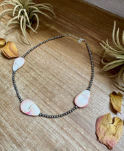 Load image into Gallery viewer, Sterling Silver Choker – 3 Flat Pink Conch Teardrops – 14.5" Approx.