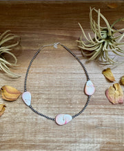 Load image into Gallery viewer, Sterling Silver Choker – 3 Flat Pink Conch Teardrops – 14.5" Approx.