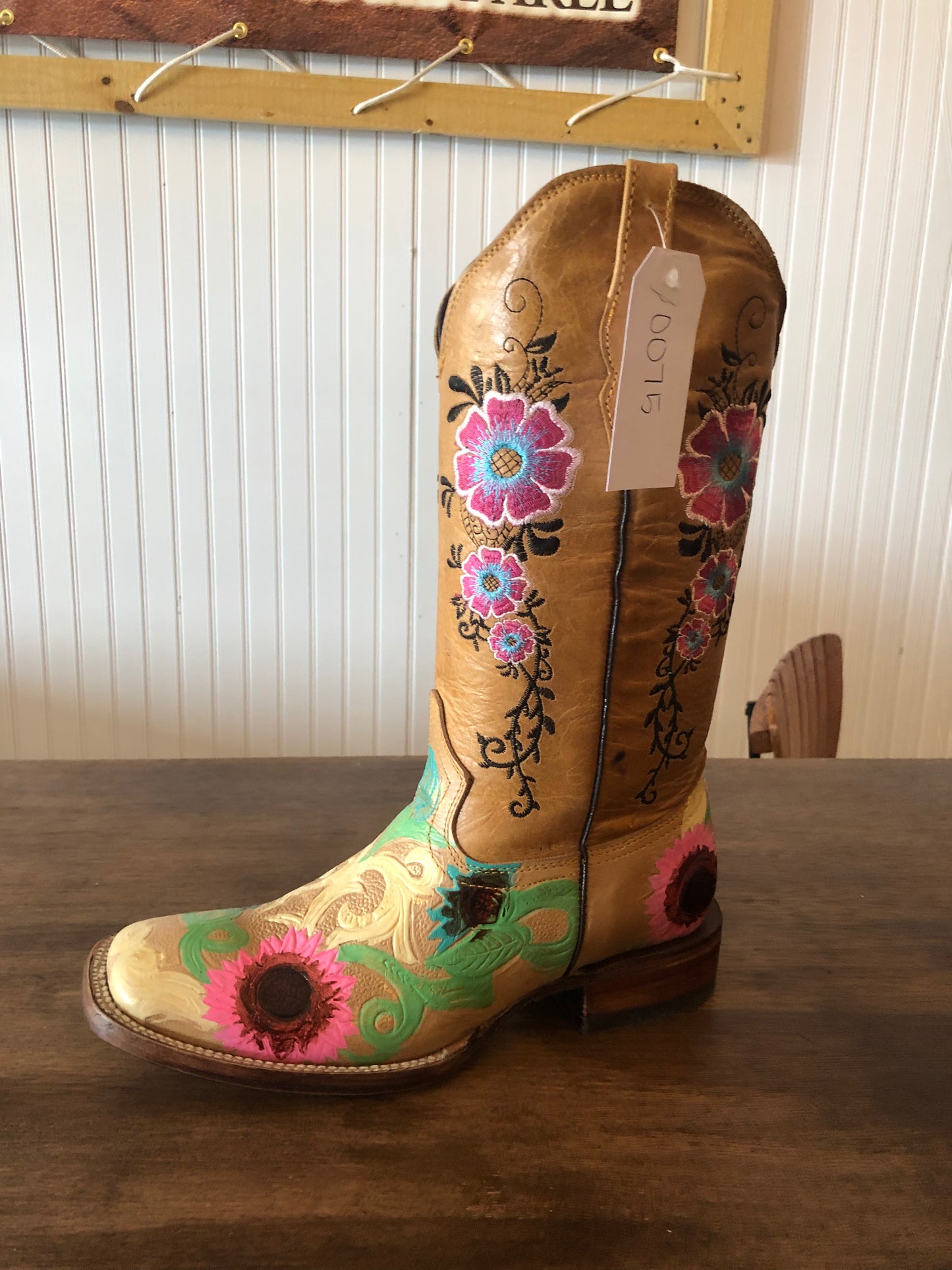 Women Tooled & Painted Boots (#0075)