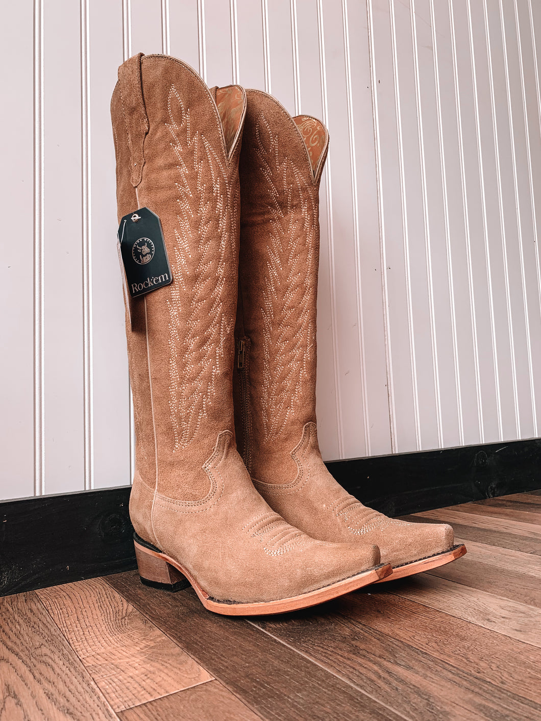 Ladies Boot #0174 (size 8.5)