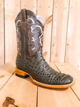 Load image into Gallery viewer, Brown on Brown Gator Print #0029
