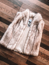 Load image into Gallery viewer, Fur Vest
