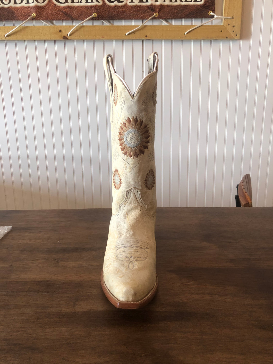 White Sunflower Boots (#0078)
