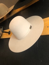 Load image into Gallery viewer, Felt Hat Size 7
