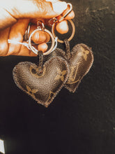 Load image into Gallery viewer, Leather heart Keyring
