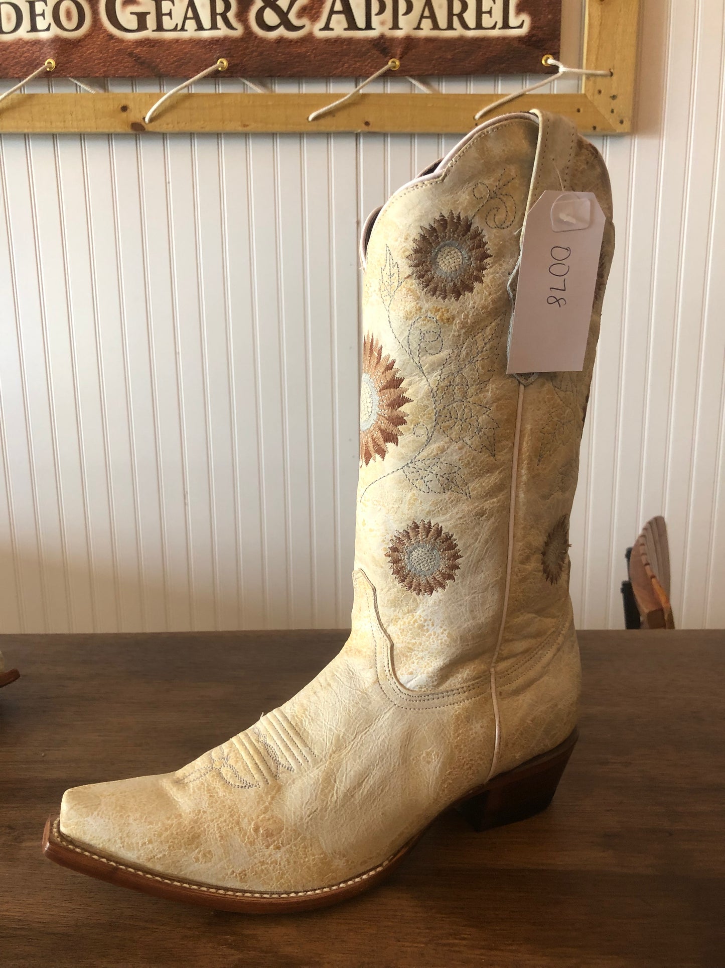 White Sunflower Boots (#0078)